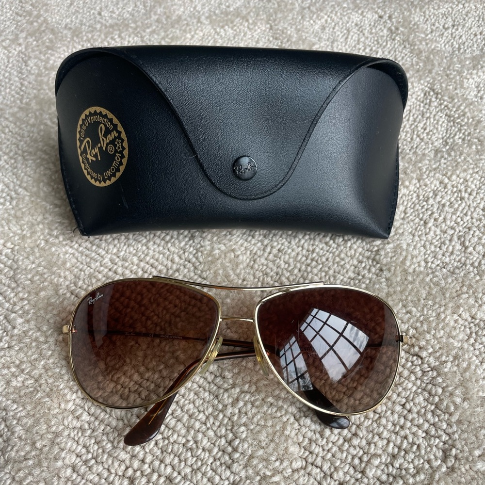 Women’s Ray Ban sunglasses.